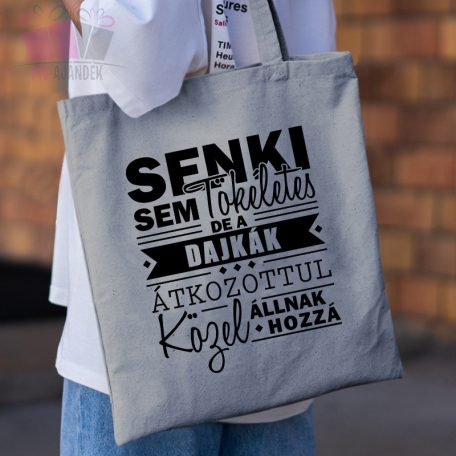 egyedi feliratos neves szoveg taska vaszonszatyor bolcsode ovoda ajandek best hero szuperhos