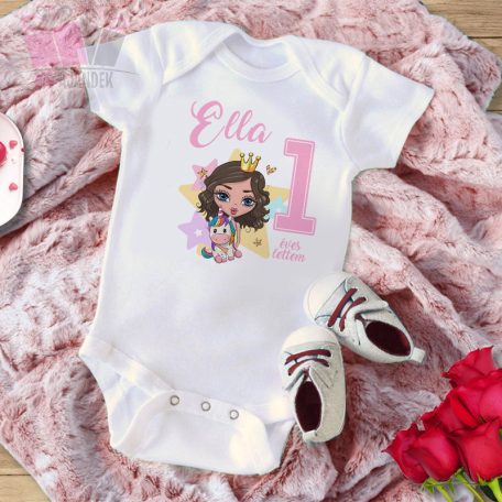 egyedi-neves-feliratos-egyszarvú rágó-mintás-szülinapi-body-gyermek-póló-mese rajzfilm állatos anima