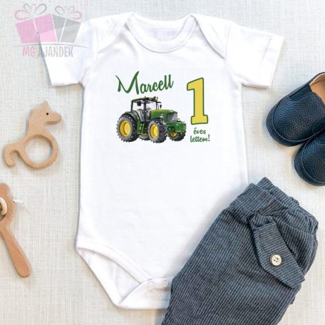 egyedi-neves-feliratos-traktoros szülinapi-vontato haszongép munkagép járműves zászlós számos 