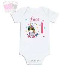 egyedi-neves-feliratos-unikornis egyszarvú-mintás-szülinapi-body-gyermek-póló-mese rajzfilm