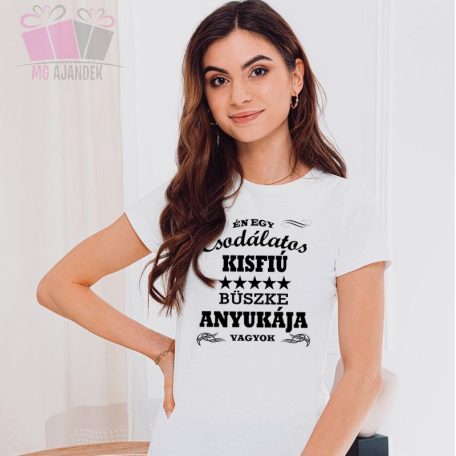 csodálatos kisfiú büszke  póló fiú család szeretett büszke best mom a legjobb anya egyedi feliratos