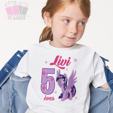 egyedi-neves-feliratos-unikornis egyszarvú-mintás-szülinapi-body-gyermek-póló-mese rajzfilm