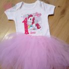 egyedi-neves-feliratos-unikornis egyszarvú-mintás-szülinapi-body-gyermek-póló-mese rajzfilm birthday