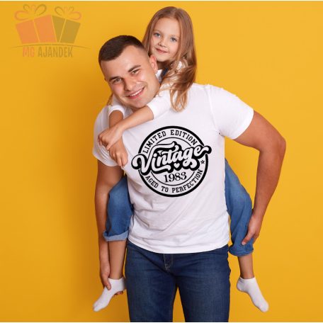 egyedi feliratos vicces humoros neves szamos szuletesnapi évforduló birthday tshirt